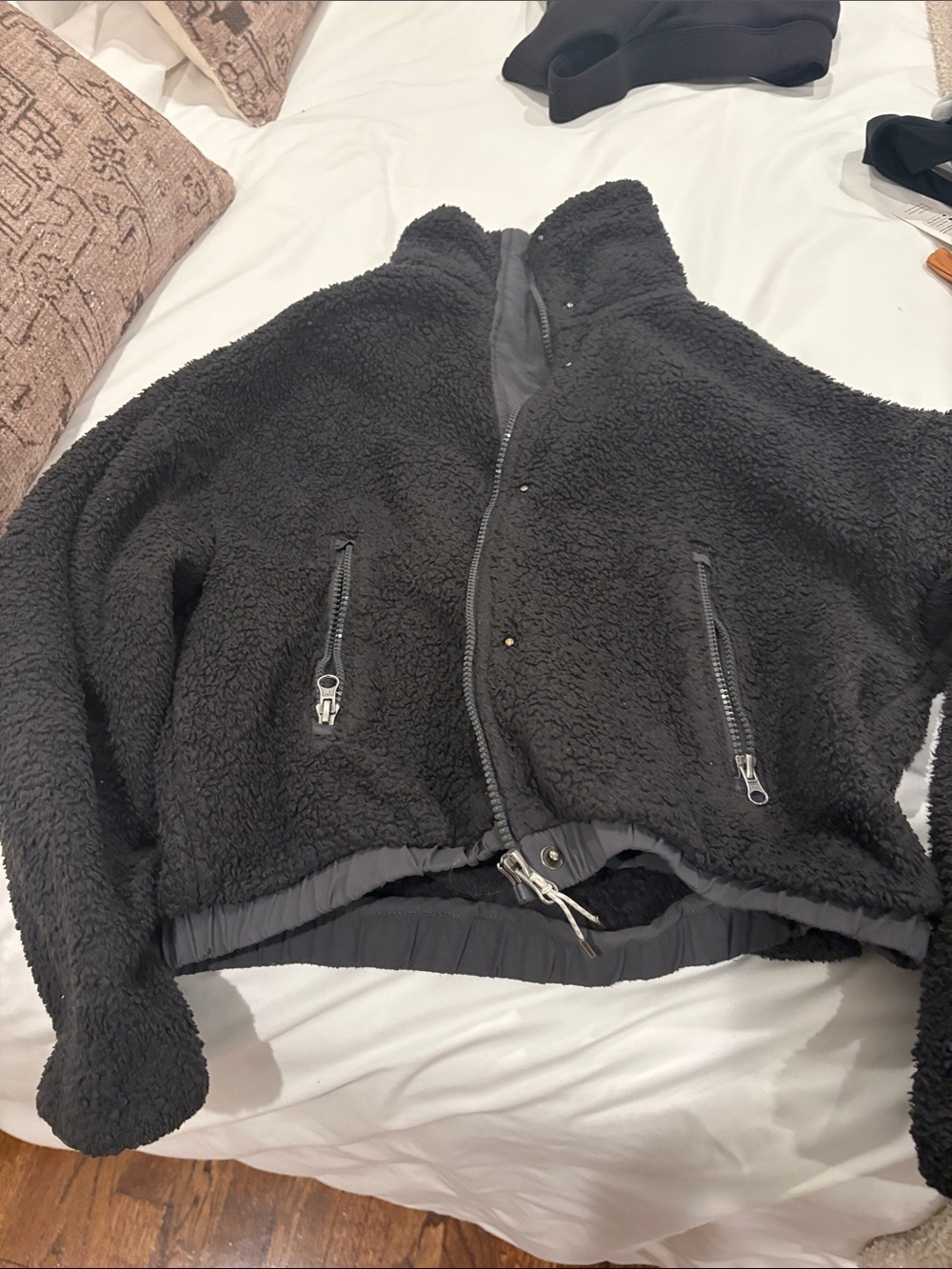 Sherpa Jacket - Picture 4 of 8